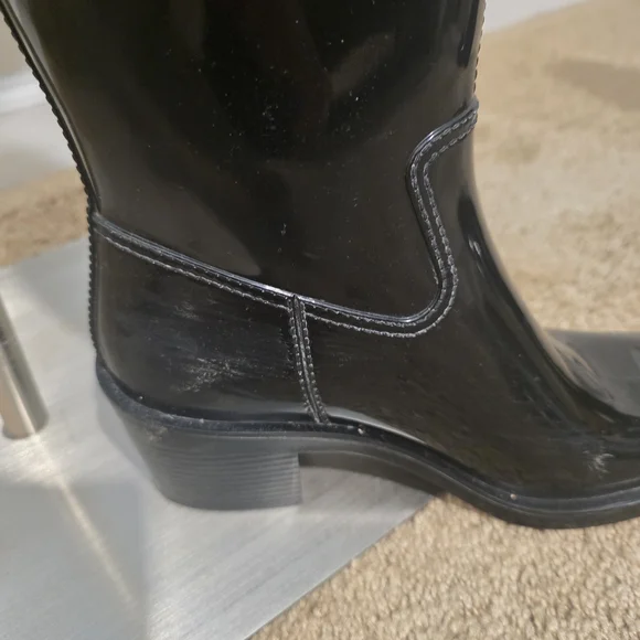 Gucci | Shoes | Gucci Glossy Black Womens Rain Boots | Poshmark display picture 3